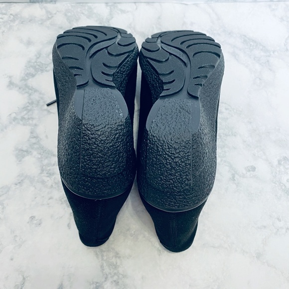 NEW Andrea Black Suede Lace Up Booties Size 6 - Picture 6 of 9